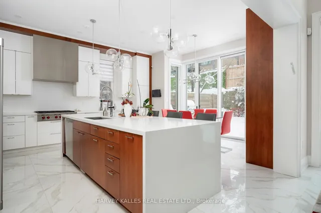 Additional image 15 of 313 Hillhurst Blvd