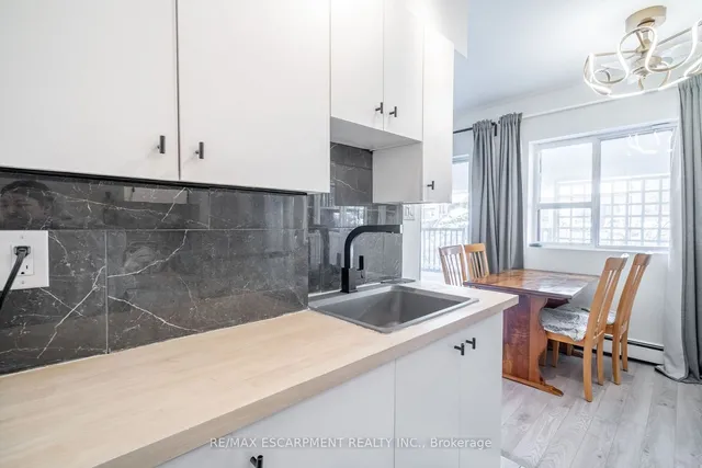 Additional image 14 of 141 Catharine St Unit 103