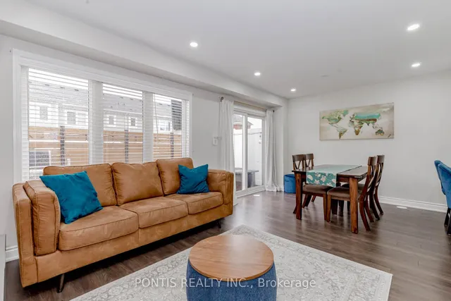 Additional image 18 of 33 Tight Crt