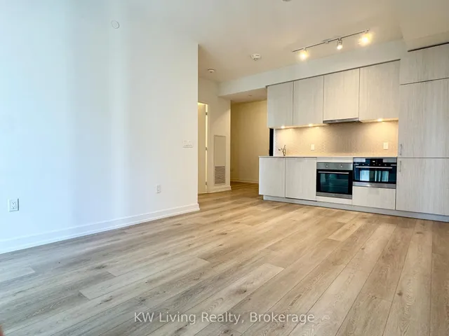 Additional image 11 of 158 Front St Unit 517