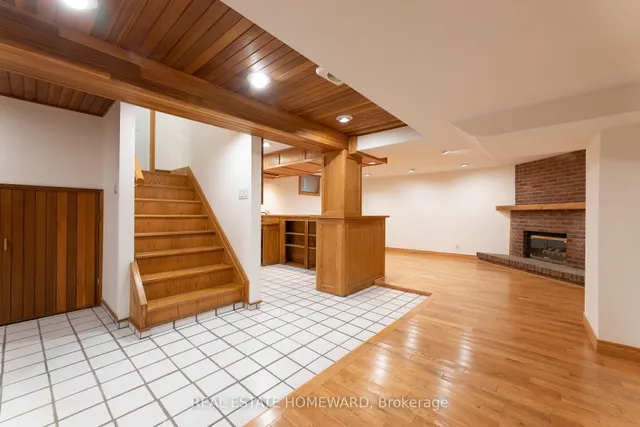 Additional image 27 of 416 Roehampton Ave