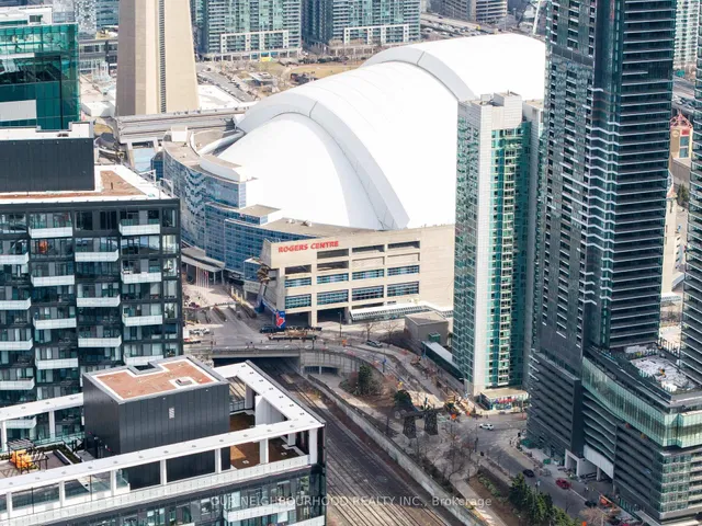 Additional image 3 of 15 Fort York Blvd Unit 1208