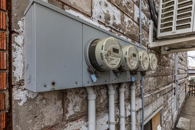 Additional image 37 of 402 Dundurn St