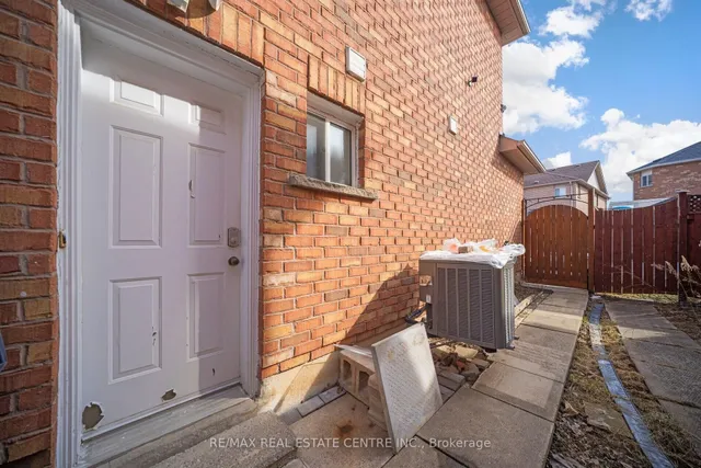 Additional image 46 of 19 Blue Lake Ave