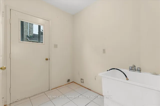 Additional image 11 of 1404 White Oaks Blvd