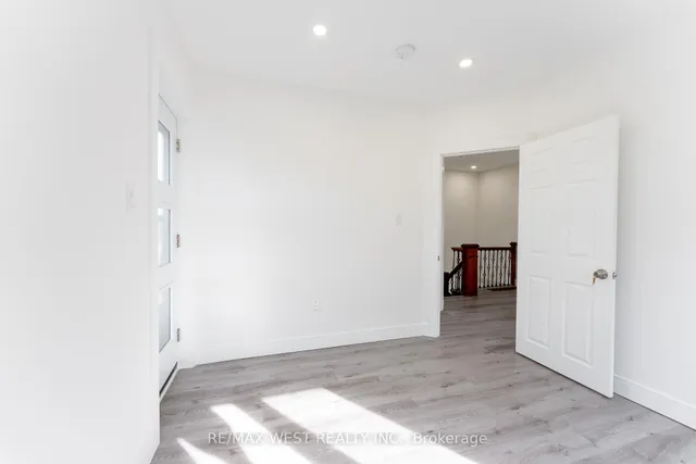 Additional image 17 of 102 Guestville Ave