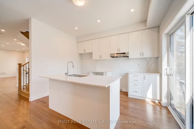 Additional image 14 of 27 Danielle Moore Circ