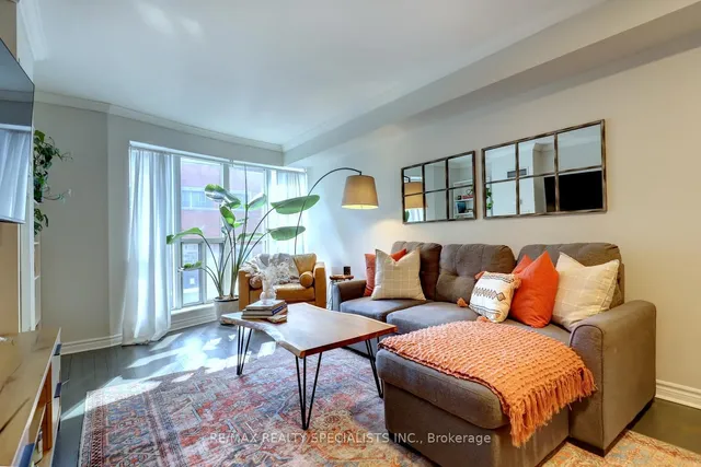 Additional image 21 of 250 Wellington St Unit 237