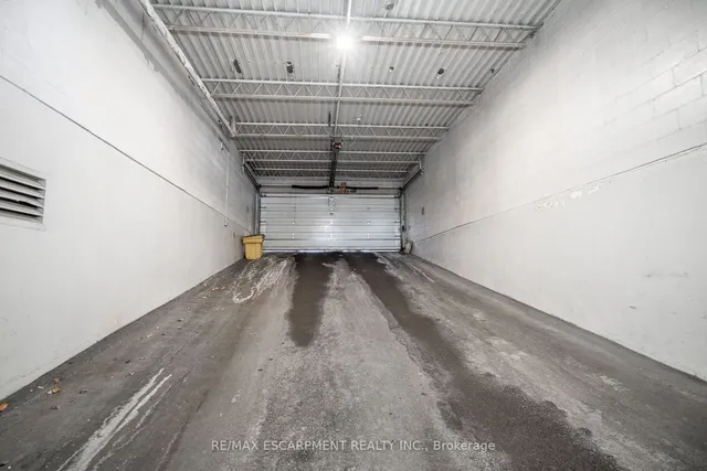 Additional image 24 of 141 Catharine St Unit 103
