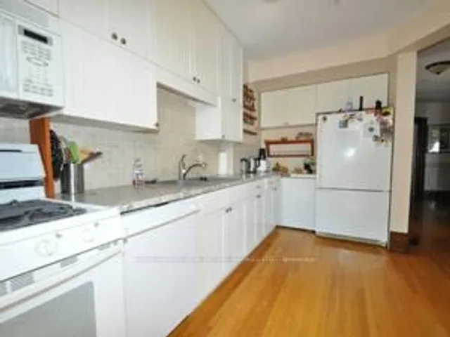 Additional image 9 of 2707 Lake Shore Blvd