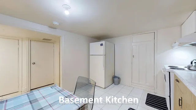 Additional image 31 of 28 Bowie Ave