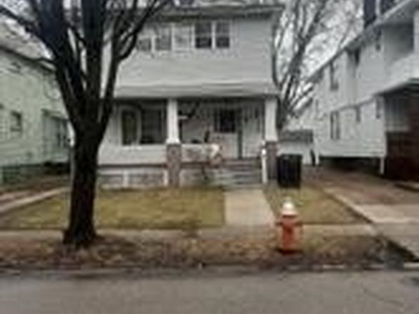 15809 Grovewood Ave, Cleveland, OH 44110