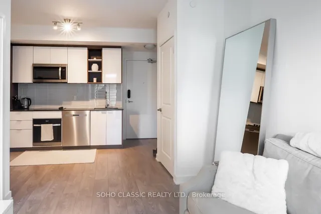 Additional image 18 of 543 Richmond St Unit 512