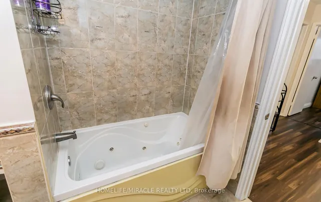 Additional image 18 of 87 Carisbrooke Crt Unit 87