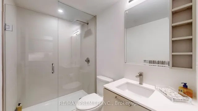 Additional image 24 of 19 Western Battery Rd Unit 3203