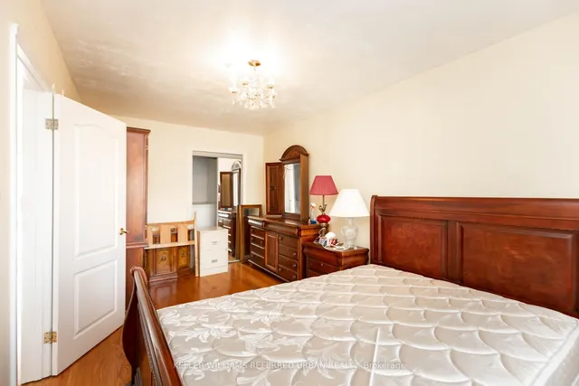 Additional image 24 of 20 Gracefield Ave