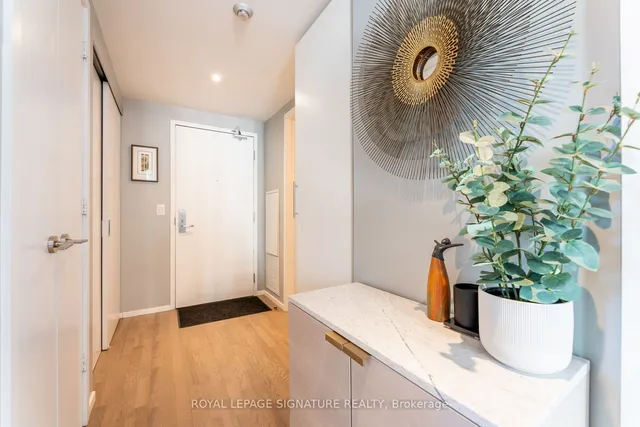 Additional image 18 of 8 Charlotte St Unit 2006