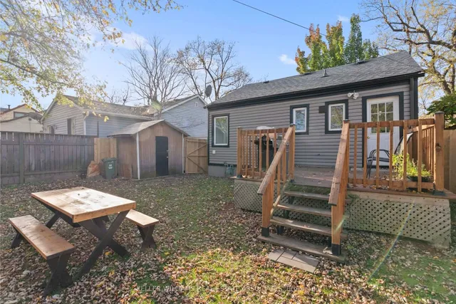 Additional image 33 of 404 Tragina Ave