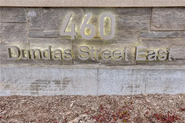 Additional image 3 of 460 Dundas St Unit 611