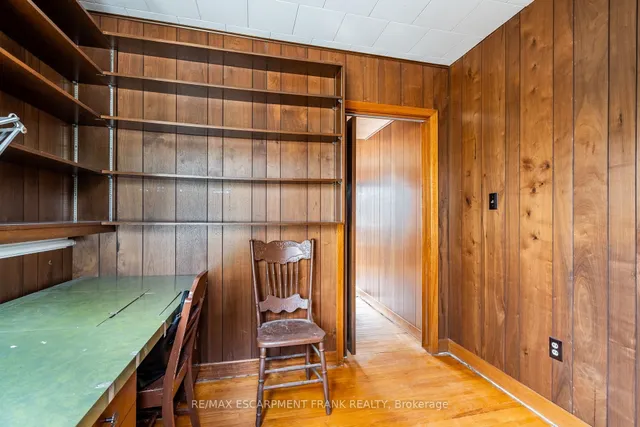 Additional image 22 of 147 LLOYMINN Ave