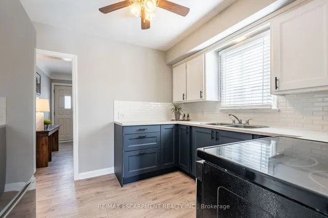 Additional image 11 of 276 BOWMAN St