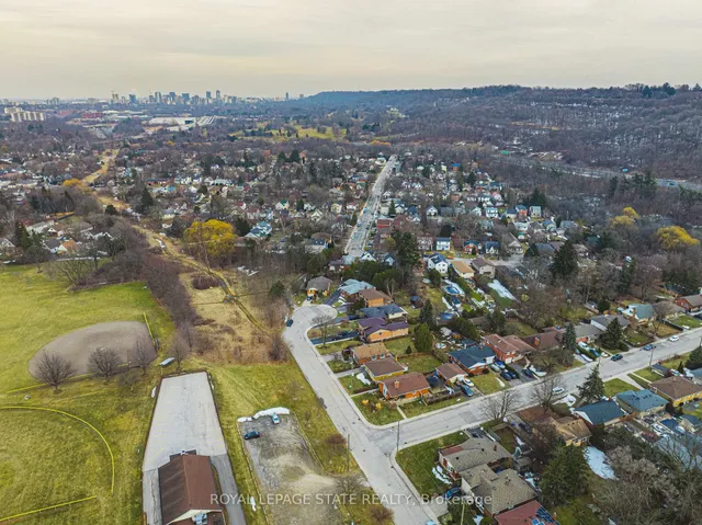 Additional image 50 of 117 Iona Ave