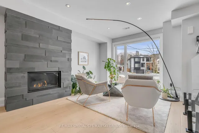 Additional image 7 of 212b Queens Ave