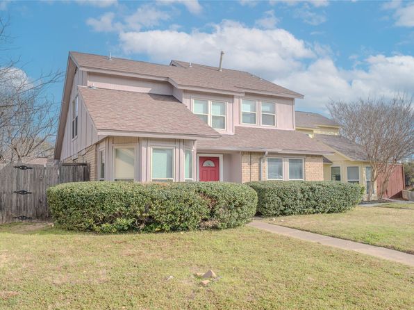 9723 Summerwood Cir, Dallas, TX 75243