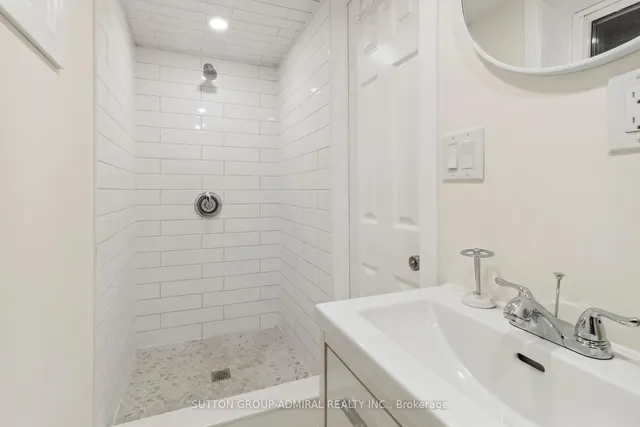 Additional image 38 of 106 Humber Blvd