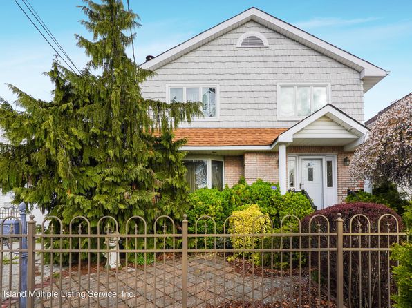Primary image of 49 Weed Ave, Staten Island, NY 10306
