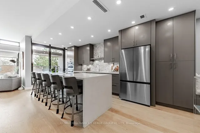 Additional image 4 of 40 Oaklands Ave Unit 335