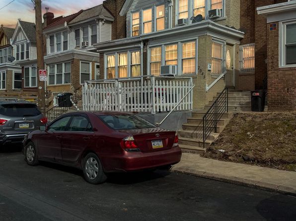 2043 S Redfield St, Philadelphia, PA 19143