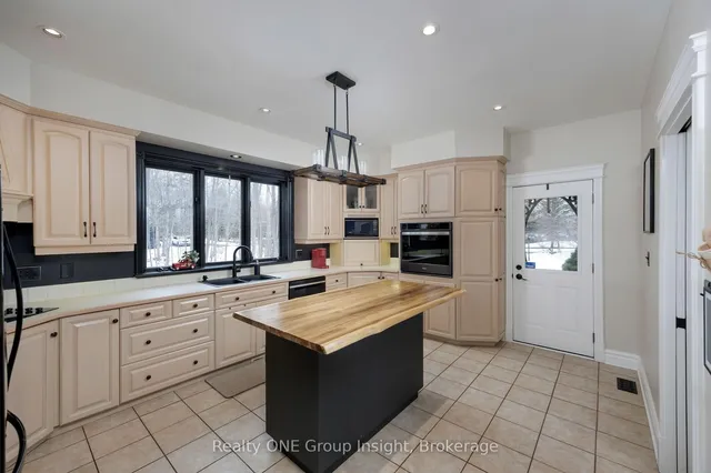 Additional image 14 of 652 Westbrook Rd