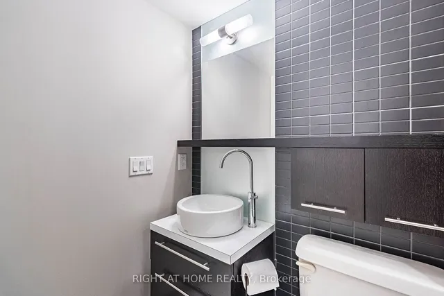 Additional image 15 of 25 Carlton St Unit 406