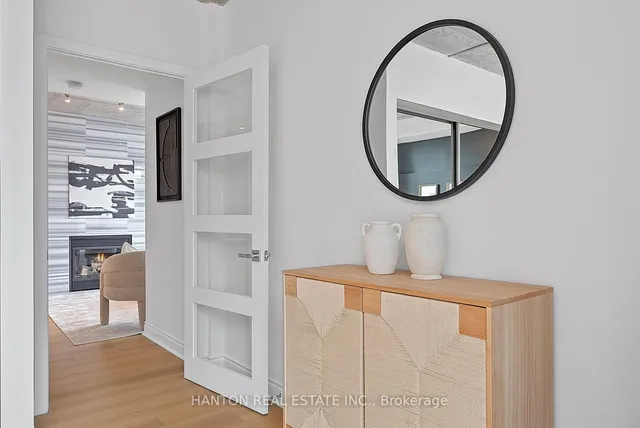 Additional image 24 of 500 Queens Quay Unit 917E