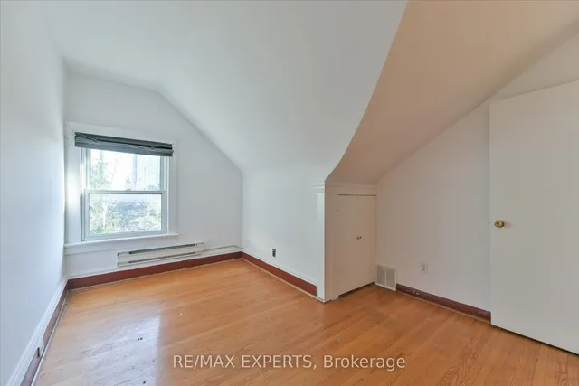 Additional image 34 of 18 Barton Ave