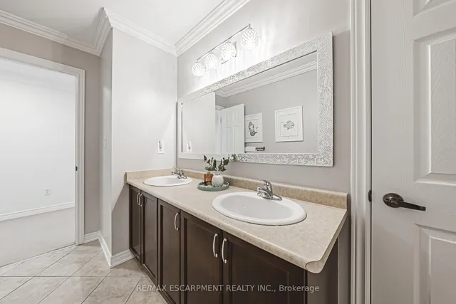 Additional image 34 of 4670 Webb St