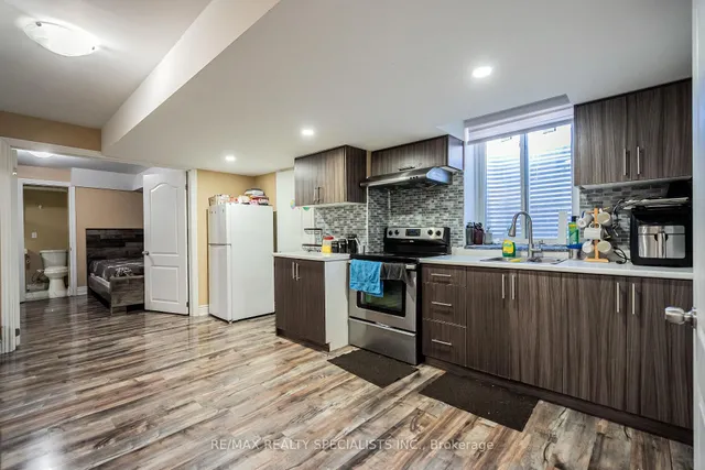 Additional image 11 of 49 Squire Ellis Dr