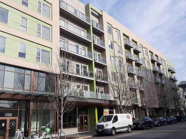 1760 NW 56th St, Seattle, WA 98107