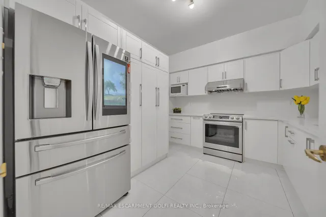 Additional image 12 of 8 Lee Centre Dr Unit PH203