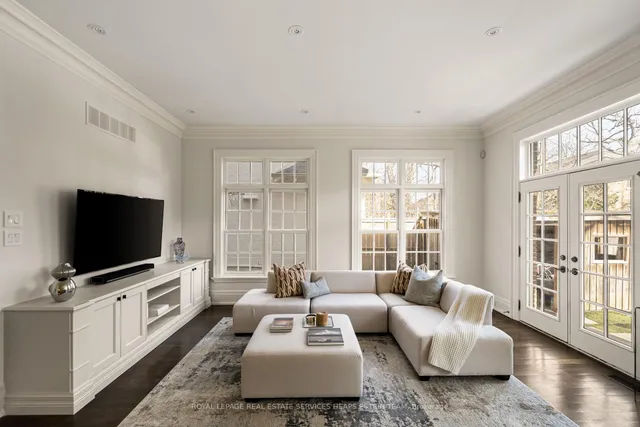 Additional image 18 of 243 Rose Park Dr