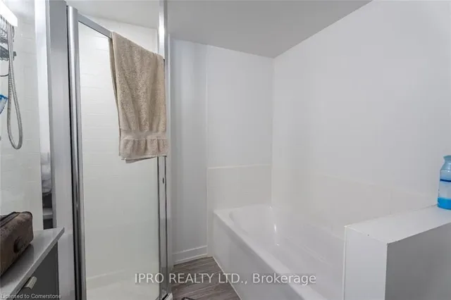 Additional image 31 of 1121 Cooke Blvd