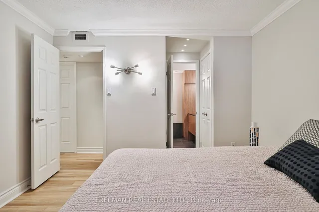 Additional image 8 of 360 Bloor St Unit 204