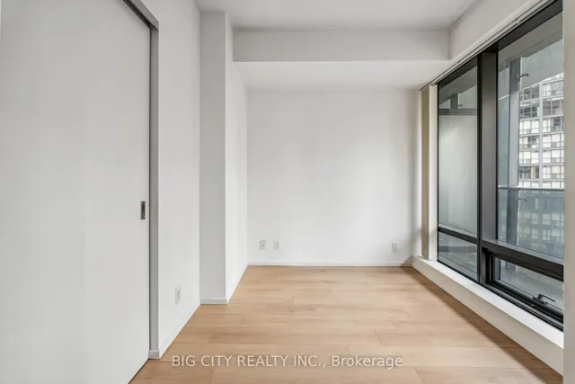 Additional image 7 of 5 St Joseph St Unit 1506