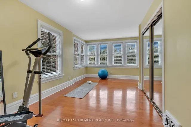 Additional image 20 of 74 Balmoral Ave