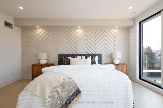 Additional image 20 of 24 Twenty First St