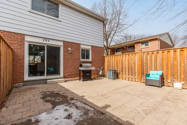Additional image 42 of 150 Gateshead Cres Unit 101