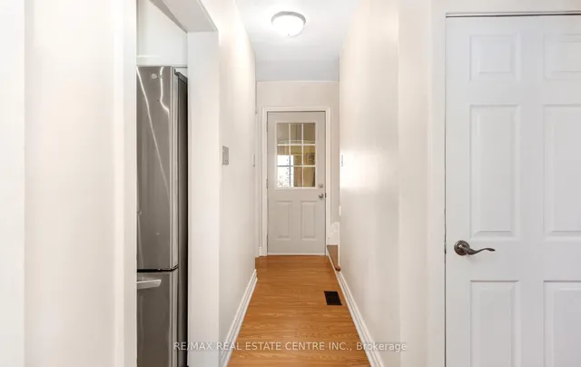 Additional image 19 of 32 Allenby Ave