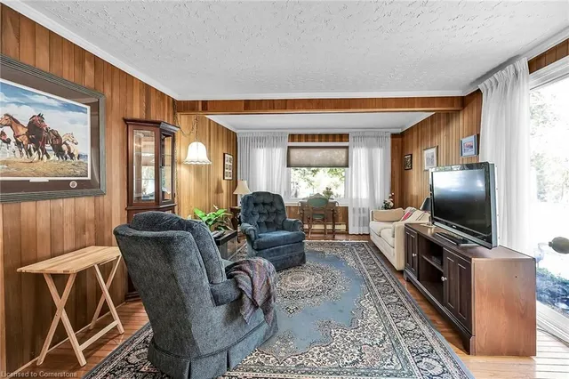 Additional image 10 of 50 Tweedsmuir Ave