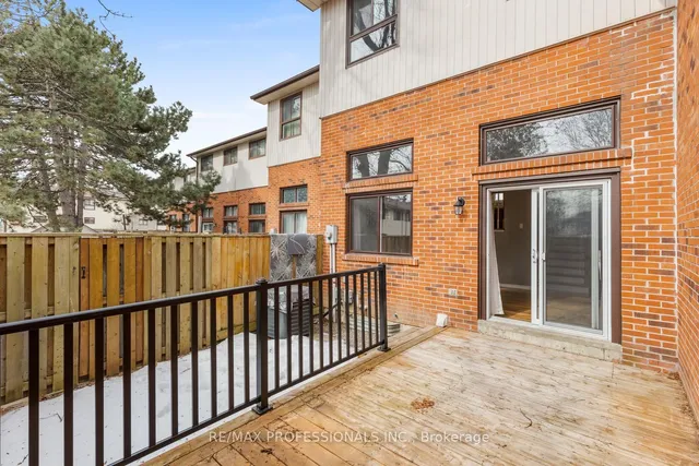 Additional image 32 of 49 Dawson Cres